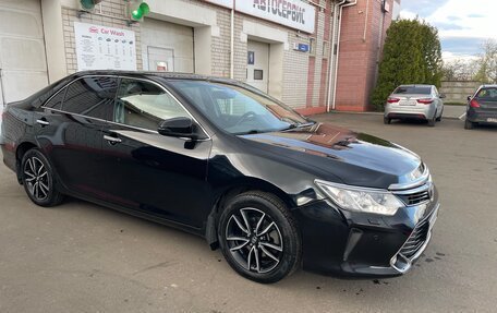 Toyota Camry, 2016 год, 1 900 000 рублей, 3 фотография