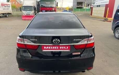 Toyota Camry, 2016 год, 1 900 000 рублей, 8 фотография
