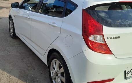 Hyundai Solaris II рестайлинг, 2014 год, 750 000 рублей, 3 фотография