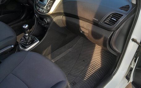 Hyundai Solaris II рестайлинг, 2014 год, 750 000 рублей, 8 фотография