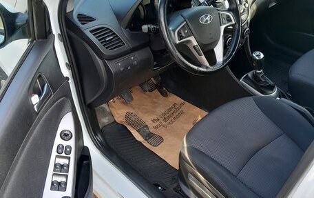 Hyundai Solaris II рестайлинг, 2014 год, 750 000 рублей, 17 фотография