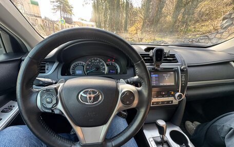 Toyota Camry, 2014 год, 1 900 000 рублей, 6 фотография