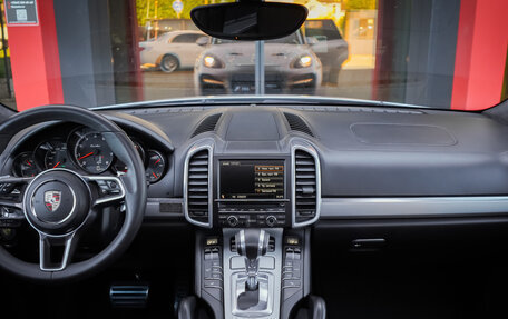Porsche Cayenne III, 2010 год, 2 590 000 рублей, 14 фотография