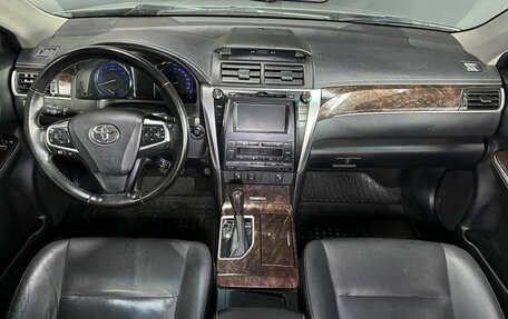 Toyota Camry, 2017 год, 1 850 000 рублей, 10 фотография