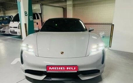 Porsche Taycan I, 2022 год, 14 763 885 рублей, 2 фотография