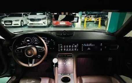 Porsche Taycan I, 2022 год, 14 763 885 рублей, 8 фотография