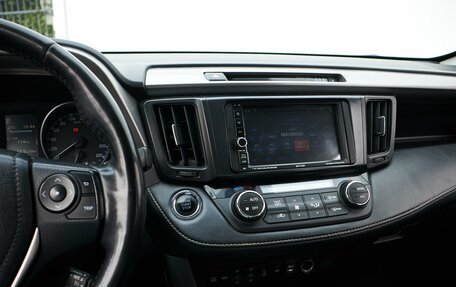 Toyota RAV4, 2019 год, 2 799 000 рублей, 17 фотография