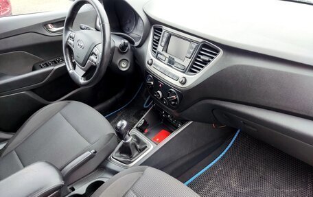 Hyundai Solaris II рестайлинг, 2017 год, 895 000 рублей, 8 фотография
