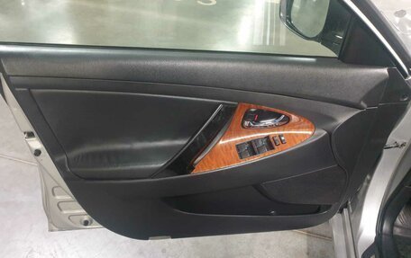 Toyota Camry, 2006 год, 900 000 рублей, 13 фотография