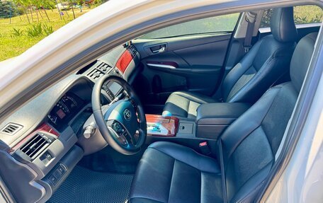 Toyota Camry, 2013 год, 1 900 000 рублей, 10 фотография