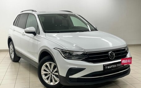 Volkswagen Tiguan II, 2021 год, 3 099 000 рублей, 3 фотография