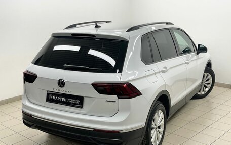 Volkswagen Tiguan II, 2021 год, 3 099 000 рублей, 9 фотография