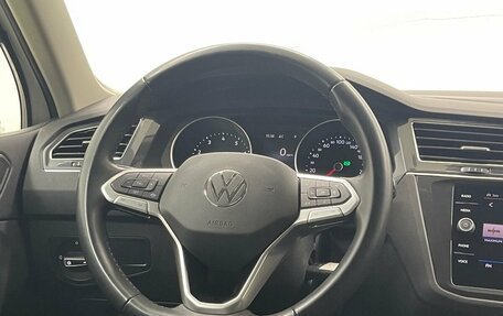 Volkswagen Tiguan II, 2021 год, 3 099 000 рублей, 19 фотография
