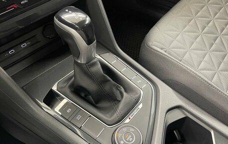Volkswagen Tiguan II, 2021 год, 3 099 000 рублей, 16 фотография