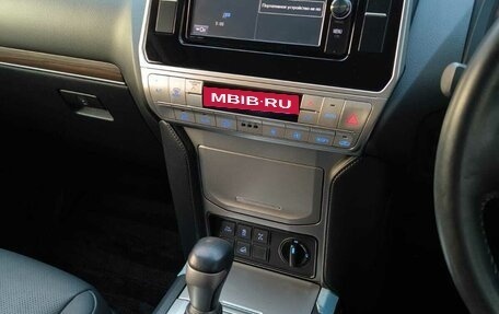 Toyota Land Cruiser Prado 150 рестайлинг 2, 2018 год, 3 950 000 рублей, 11 фотография