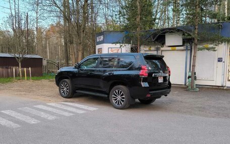 Toyota Land Cruiser Prado 150 рестайлинг 2, 2018 год, 3 950 000 рублей, 34 фотография