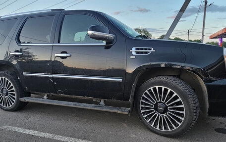 Cadillac Escalade III, 2008 год, 2 300 000 рублей, 2 фотография