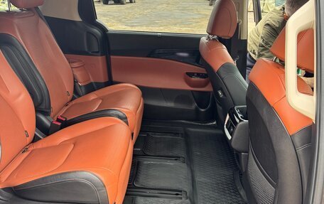 KIA Carnival, 2021 год, 4 500 000 рублей, 14 фотография