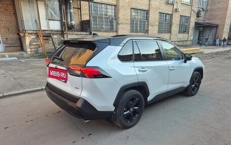 Toyota RAV4, 2021 год, 3 490 000 рублей, 5 фотография
