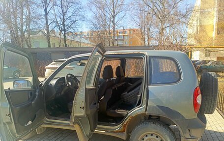 Chevrolet Niva I рестайлинг, 2012 год, 467 500 рублей, 5 фотография