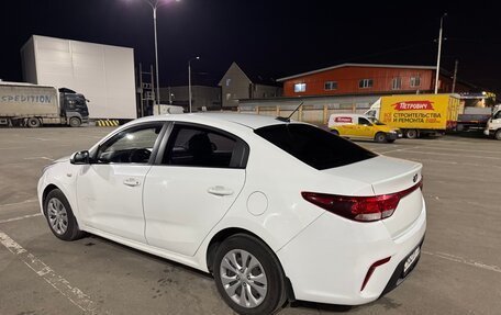 KIA Rio IV, 2018 год, 1 045 000 рублей, 4 фотография