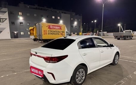 KIA Rio IV, 2018 год, 1 045 000 рублей, 3 фотография
