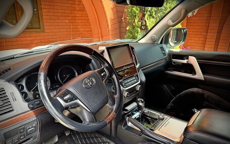 Toyota Land Cruiser 200, 2016 год, 6 800 000 рублей, 9 фотография