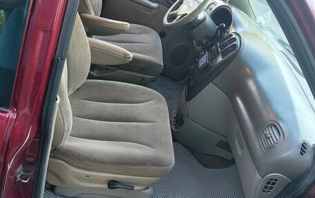 Chrysler Voyager IV, 2001 год, 450 000 рублей, 3 фотография