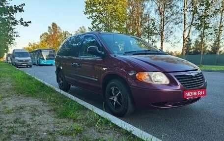 Chrysler Voyager IV, 2001 год, 450 000 рублей, 13 фотография