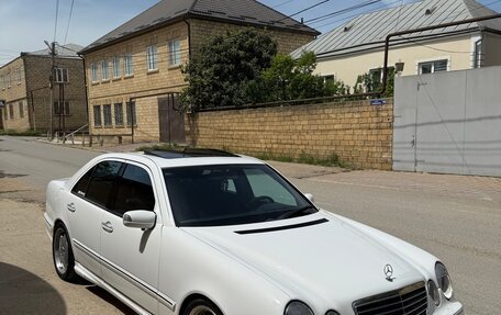 Mercedes-Benz E-Класс, 1998 год, 1 900 000 рублей, 3 фотография