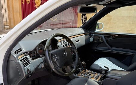 Mercedes-Benz E-Класс, 1998 год, 1 900 000 рублей, 10 фотография