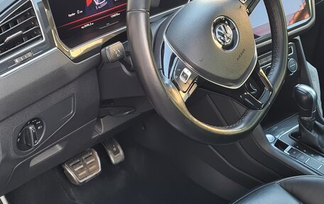 Volkswagen Tiguan II, 2018 год, 3 400 000 рублей, 6 фотография