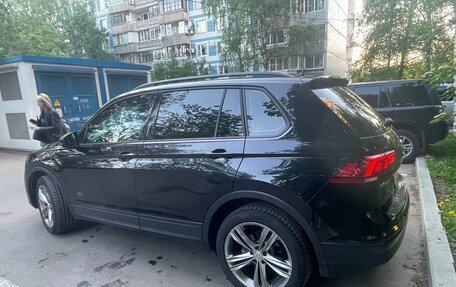 Volkswagen Tiguan II, 2020 год, 3 390 000 рублей, 3 фотография