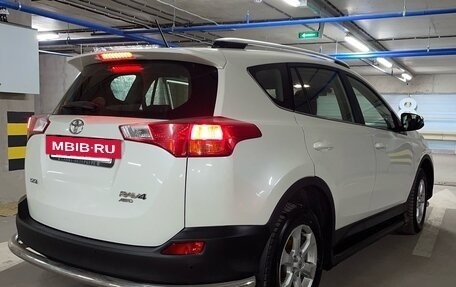 Toyota RAV4, 2014 год, 2 000 000 рублей, 5 фотография