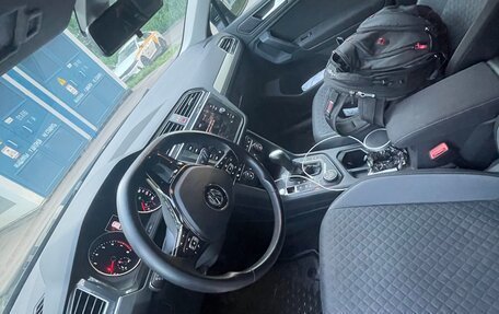 Volkswagen Tiguan II, 2020 год, 3 390 000 рублей, 14 фотография