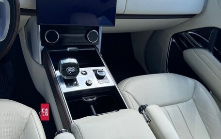Land Rover Range Rover IV рестайлинг, 2023 год, 11 000 000 рублей, 21 фотография