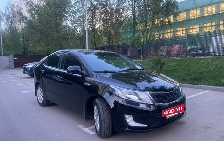 KIA Rio III рестайлинг, 2013 год, 790 000 рублей, 2 фотография