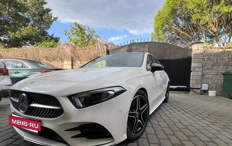 Mercedes-Benz A-Класс, 2018 год, 2 300 000 рублей, 6 фотография