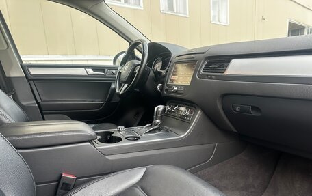 Volkswagen Touareg III, 2011 год, 2 100 000 рублей, 15 фотография