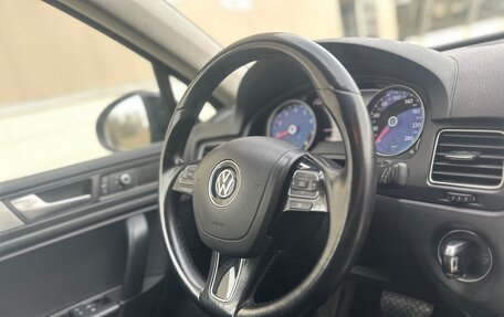 Volkswagen Touareg III, 2011 год, 2 100 000 рублей, 14 фотография