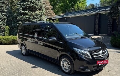 Mercedes-Benz V-Класс, 2015 год, 4 400 000 рублей, 4 фотография
