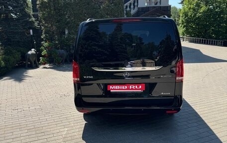 Mercedes-Benz V-Класс, 2015 год, 4 400 000 рублей, 9 фотография