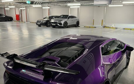 Lamborghini Huracán, 2019 год, 30 000 000 рублей, 8 фотография
