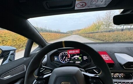 Lamborghini Huracán, 2019 год, 30 000 000 рублей, 3 фотография