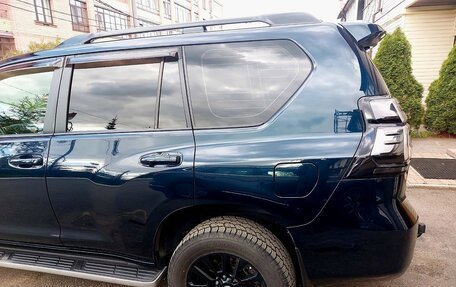 Toyota Land Cruiser Prado 150 рестайлинг 2, 2021 год, 7 200 000 рублей, 6 фотография
