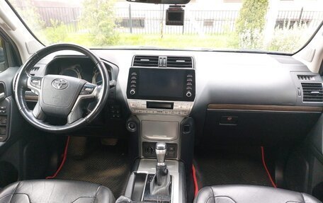 Toyota Land Cruiser Prado 150 рестайлинг 2, 2021 год, 7 200 000 рублей, 8 фотография
