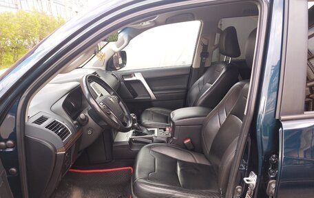 Toyota Land Cruiser Prado 150 рестайлинг 2, 2021 год, 7 200 000 рублей, 10 фотография
