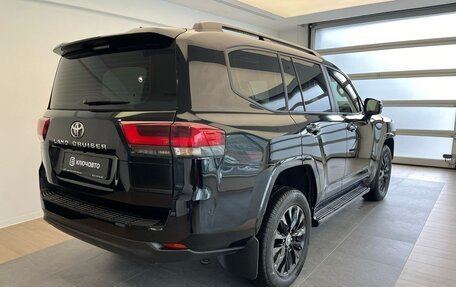 Toyota Land Cruiser, 2023 год, 11 100 000 рублей, 4 фотография