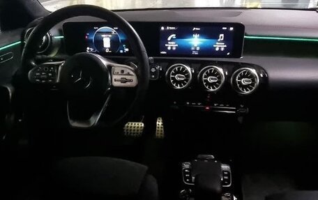 Mercedes-Benz CLA, 2019 год, 3 250 000 рублей, 14 фотография