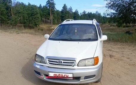 Toyota Ipsum II, 2001 год, 450 000 рублей, 4 фотография